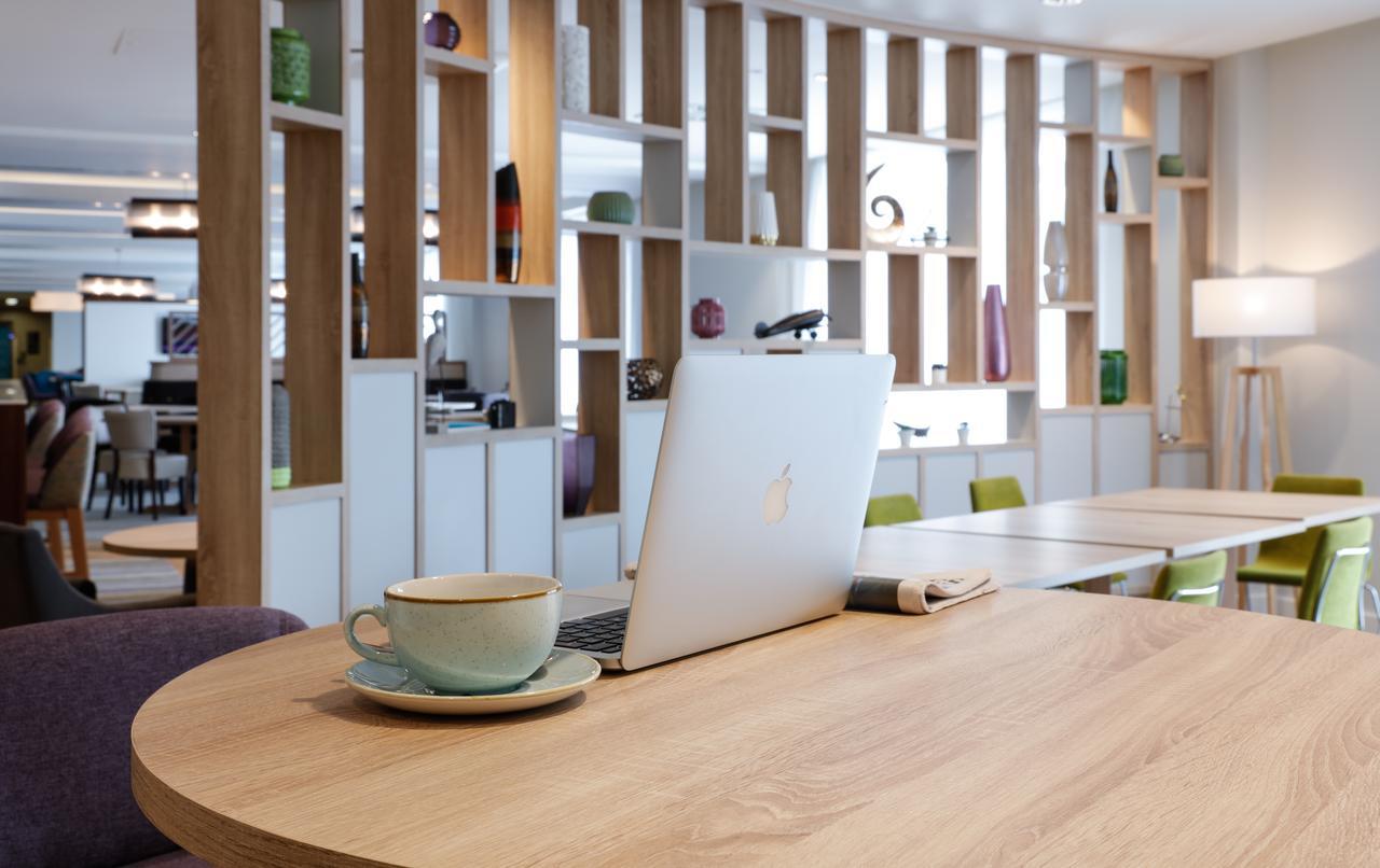 Hampton By Hilton Exeter Airport Hotel 3*